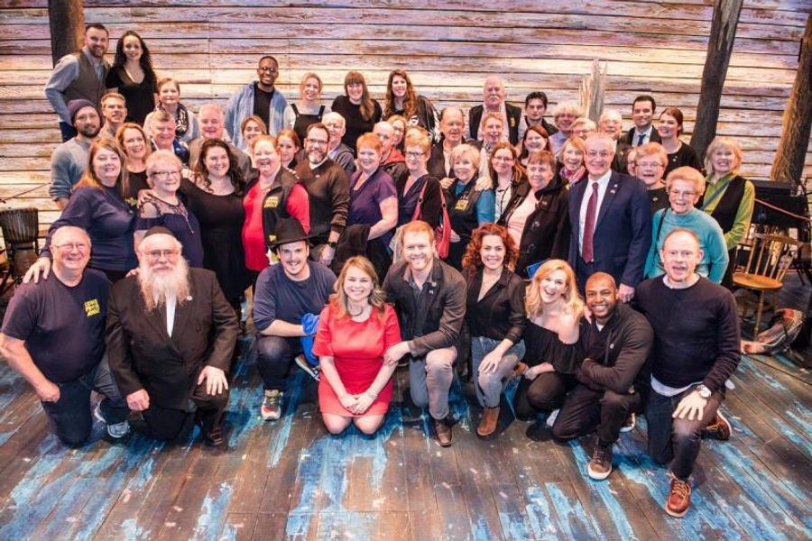 Photo: Islanders and From Aways Descend On London For COME FROM AWAY Opening  Image