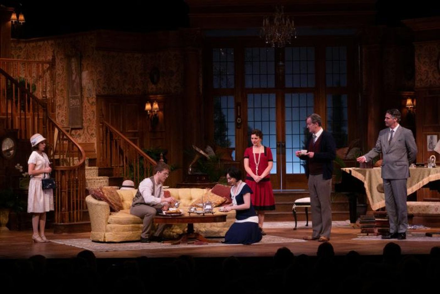 Review: HAY FEVER at Florida Repertory Theatre is Classically Crisp and Comedic!  Image