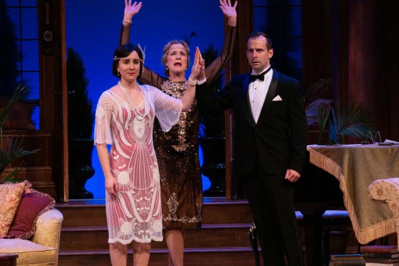 Review: HAY FEVER at Florida Repertory Theatre is Classically Crisp and Comedic!  Image