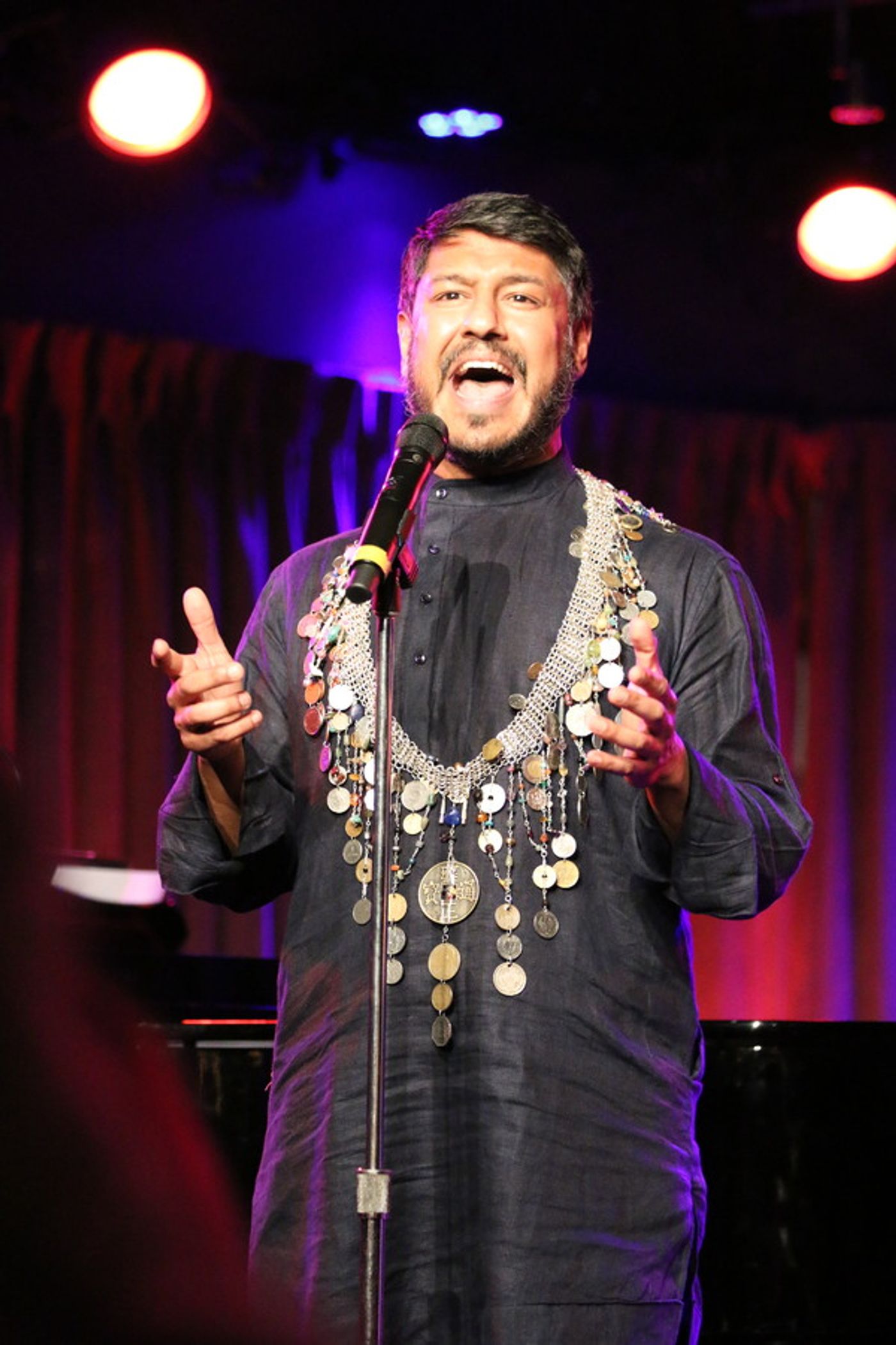 Photo Flash: Stars Sing for World Peace at the Green Room 42  Image
