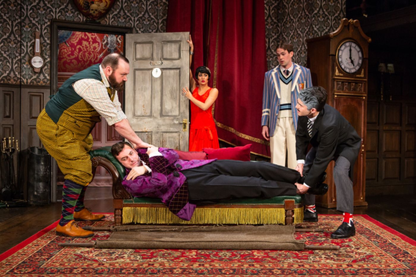 Photo Flash: THE PLAY THAT GOES WRONG Wreaks Havoc Off-Broadway  Image
