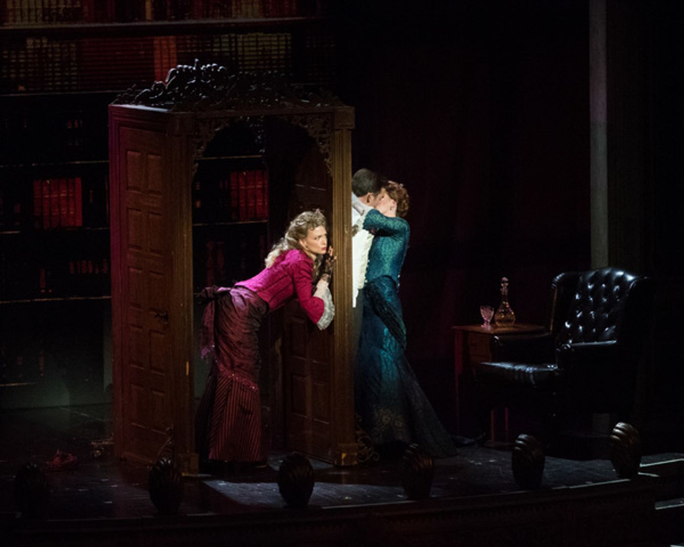 Photo Coverage: Curtain Call And Press Night Celebration of 3D Theatricals' A GENTLEMAN'S GUIDE TO LOVE & MURDER  Image