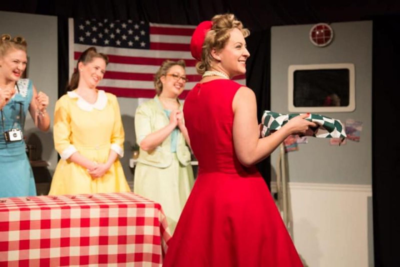 Review: 5 LESBIANS EATING A QUICHE is a Delicious Helping of a Cheeky Comedy  Image