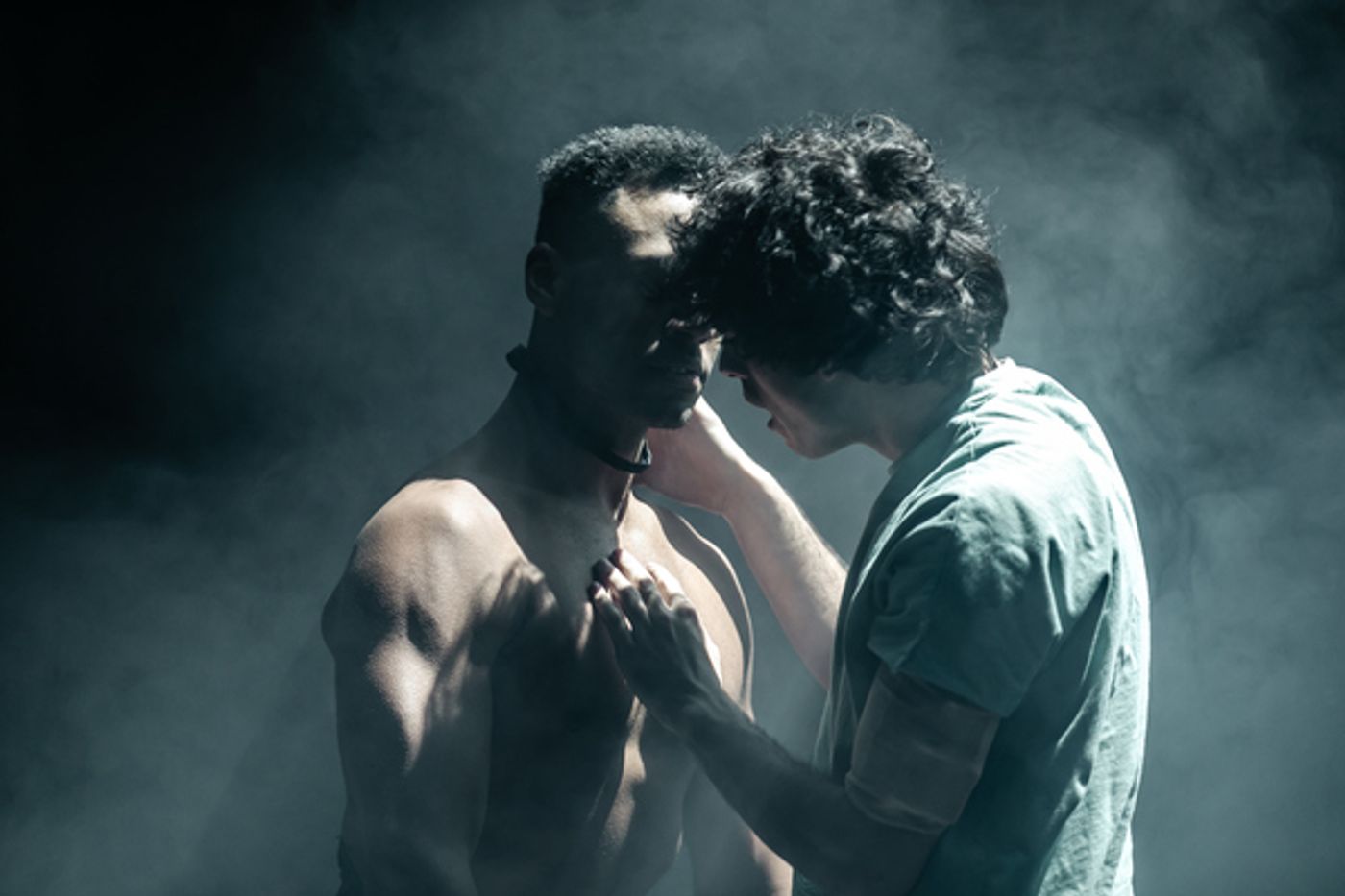 Photo Flash: First Look at the UK Tour of EQUUS  Image