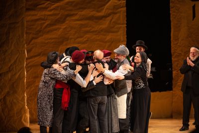 Joel Grey and Cast of FIDDLER ON THE ROOF Photo