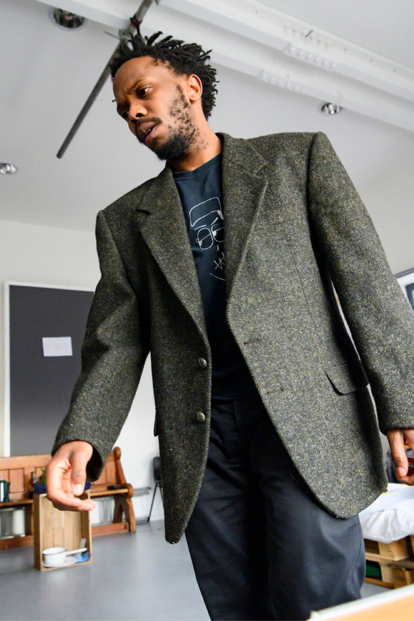 Photo Flash: Inside Rehearsal For BLOOD KNOT at Orange Tree Theatre Photo Flash: Inside Rehearsal For BLOOD KNOT at Orange Tree Theatre Image