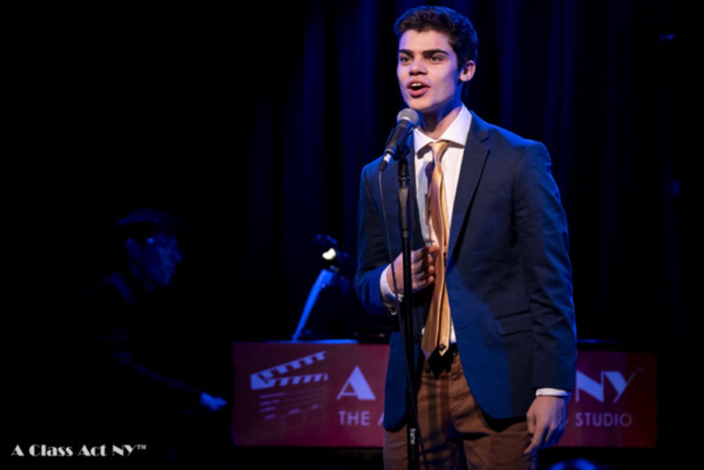 Photo Flash: A Class Act NY Presents FROM L.A. TO BROADWAY Featuring Lauren 'Coco' Cohn  Image