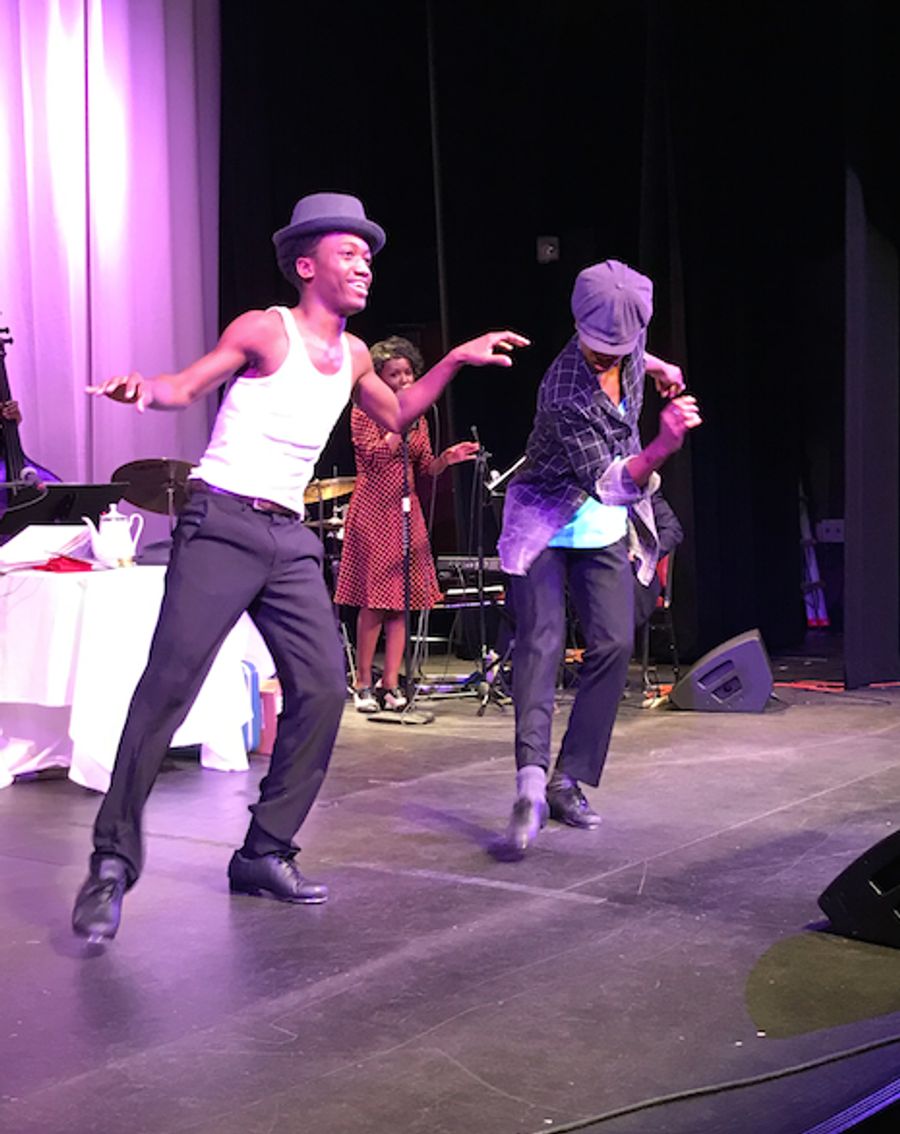 Review: LADY WRITES THE BLUES at Hackensack Performing Arts Center Image
