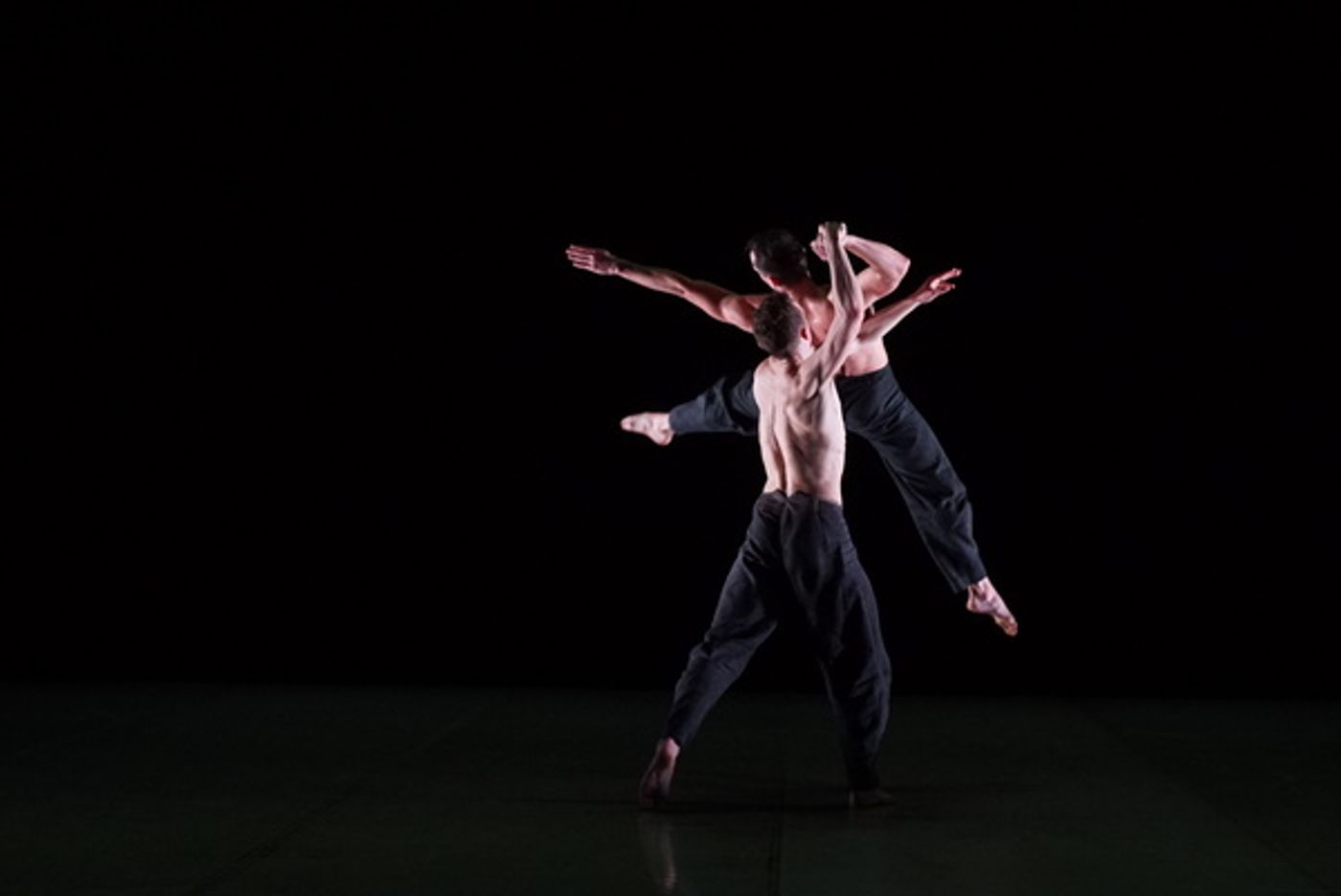 Photo/Video: Get an Inside Look at BalletBoyz' THEM/US  Image