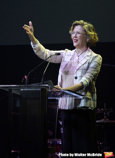 Annette Benning Photo