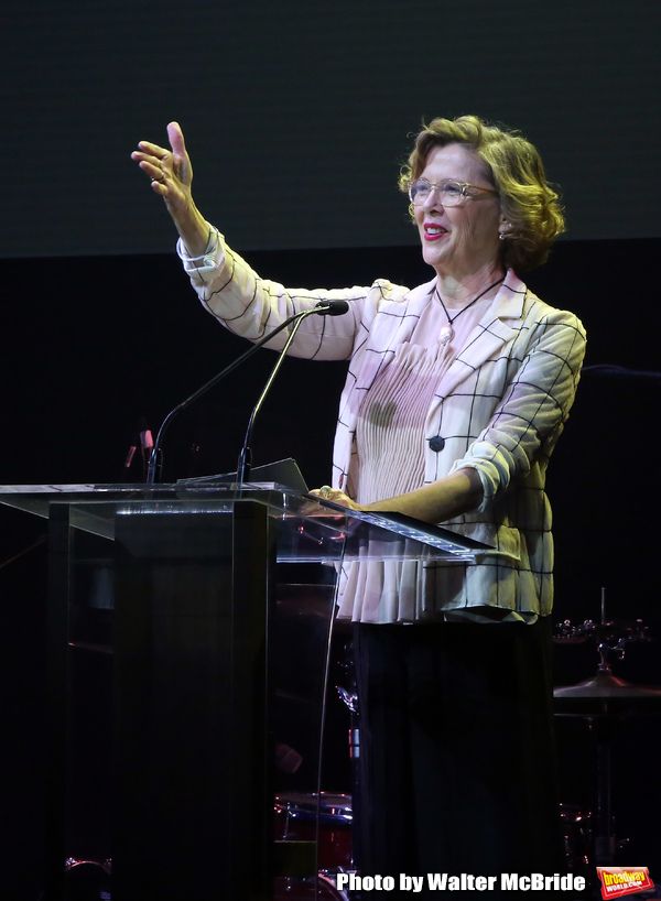 Annette Benning Photo