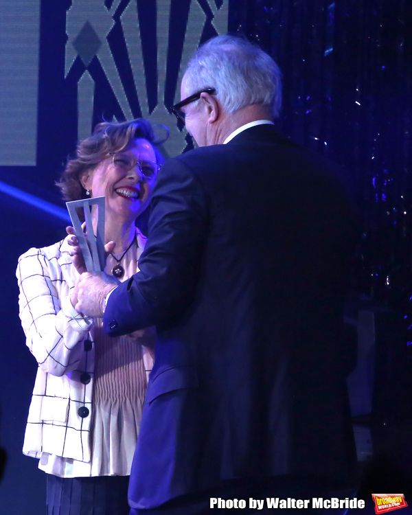 John Lithgow and Annette Benning  Photo