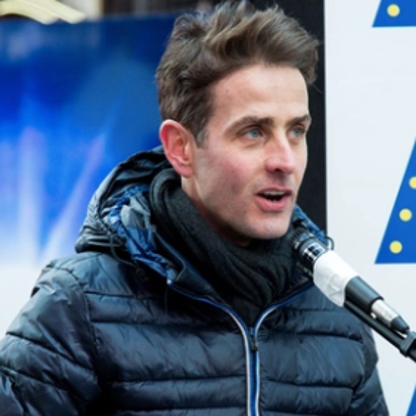 Wake Up With BWW 2/28: AIN'T TOO PROUD and KING LEAR Begin Previews, and More!  Image