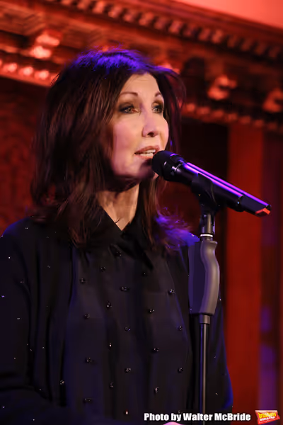  Joanna Gleason  Photo