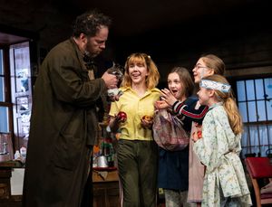Shuler Hensley, Julia Nightingale, Willow McCarthy, Brooklyn Shuck, and Matilda Lawler @ BroadwayWorld Shuler Hensley, Julia Nightingale, Willow McCarthy, Brooklyn Shuck, and Matilda Lawle Photo