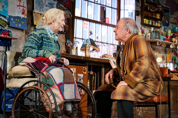 Fionnula Flanagan and Fred Applegate Photo