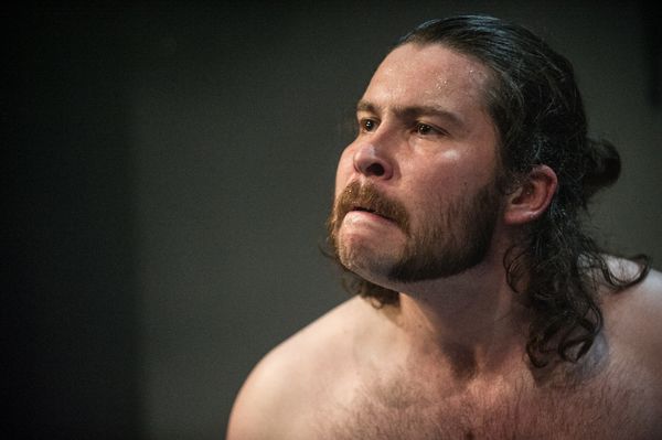 Photos: First Look at WE'RE STAYING RIGHT HERE at the Park Theatre — photo 10 of 10