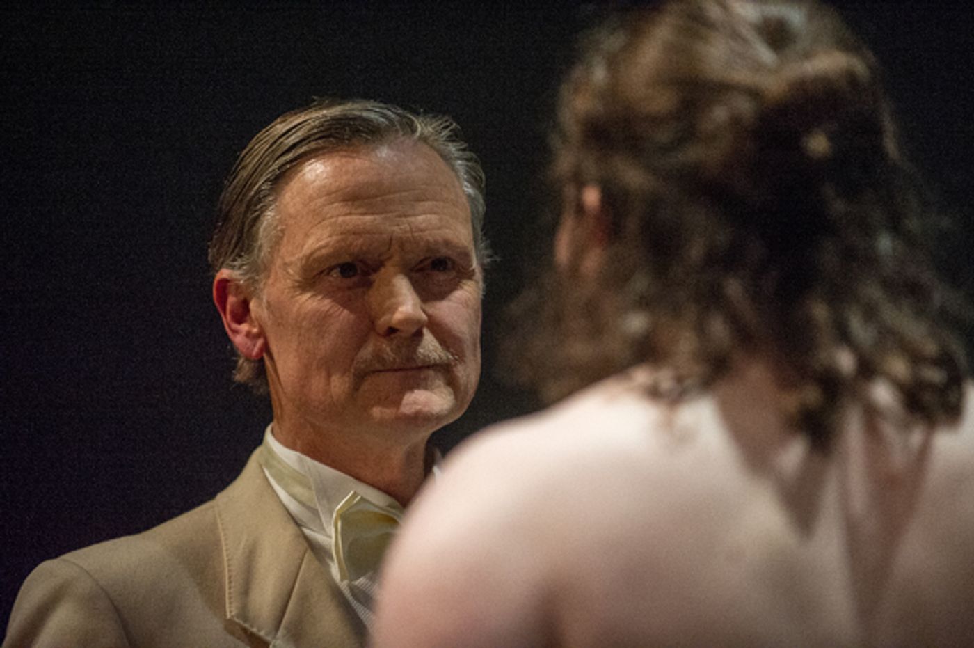 Photo Flash: First Look at WE'RE STAYING RIGHT HERE at the Park Theatre  Image