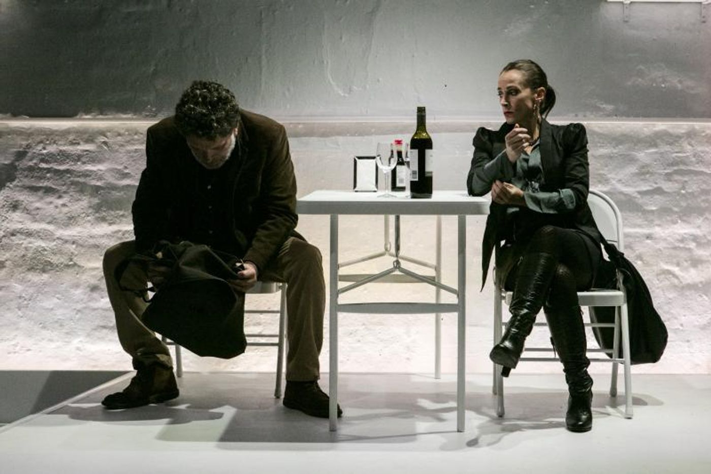 Review: Obvious and Subtle Addiction Are Explored in New Australian Play DEAD CAT BOUNCE  Image