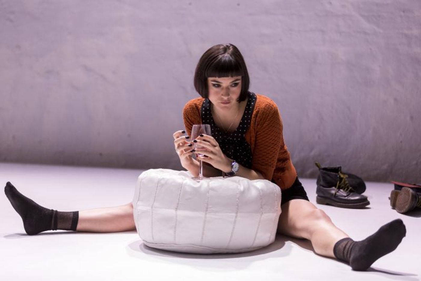 Review: Obvious and Subtle Addiction Are Explored in New Australian Play DEAD CAT BOUNCE  Image