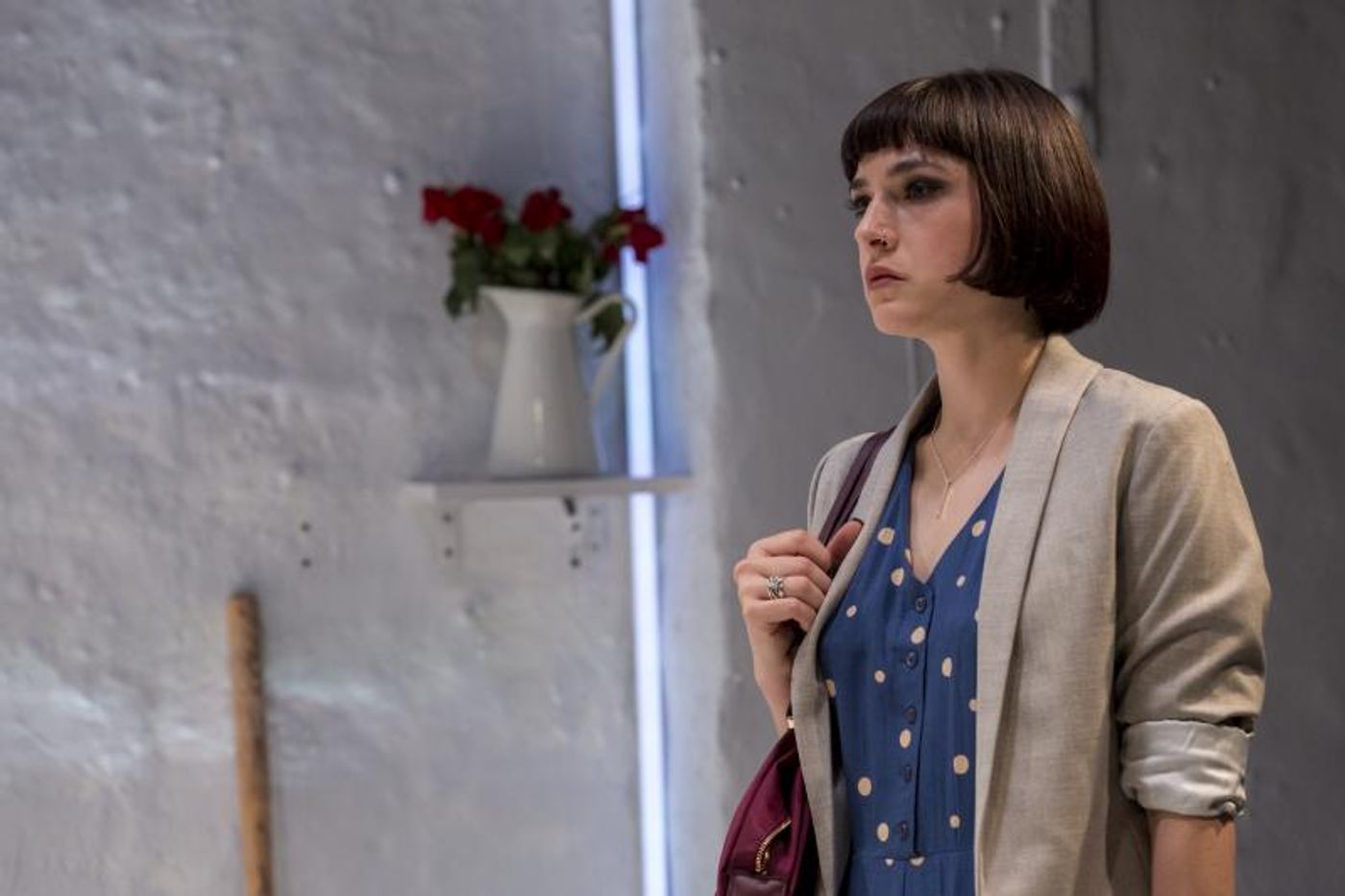 Review: Obvious and Subtle Addiction Are Explored in New Australian Play DEAD CAT BOUNCE  Image