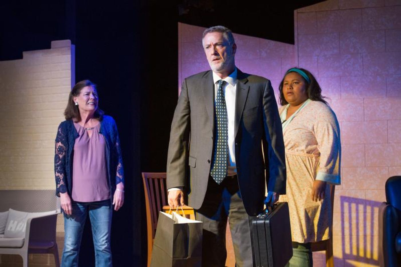 Review: WHITE GUY ON THE BUS at Dezart Performs: There's No Safety in Numbers  Image
