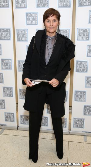 Carey Lowell @ BroadwayWorld Carey Lowell Photo