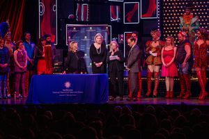 Abbe Raven, Anthea M. Hartig, Daryl Roth, Jerry Mitchell, and the Cast of KINKY BOOTS Photo