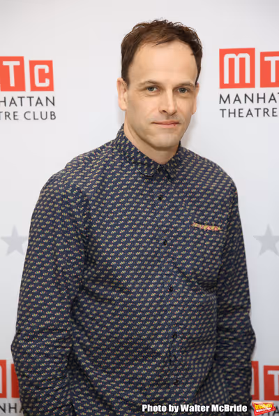 Jonny Lee Miller  Photo