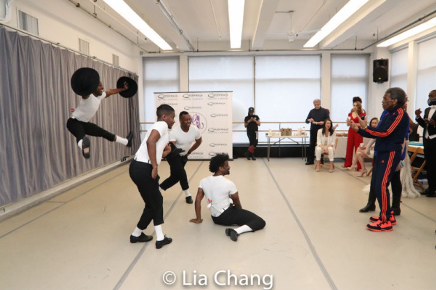 Photo Flash: Chatting With Director Andre De Shields In The SOPHISTICATED LADIES Rehearsal Room  Image