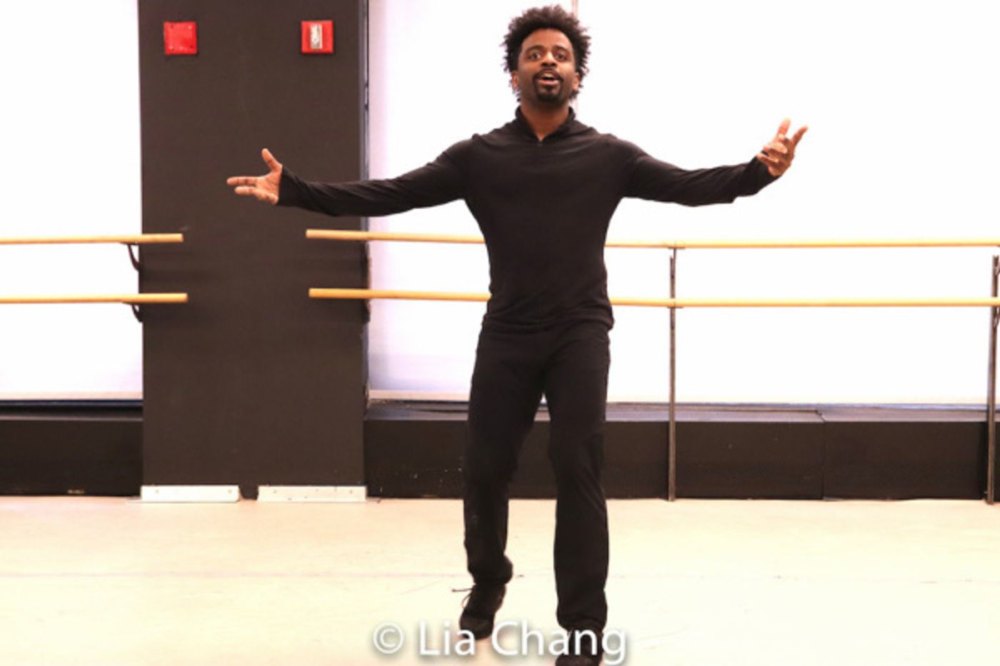 Photo Flash: Chatting With Director Andre De Shields In The SOPHISTICATED LADIES Rehearsal Room  Image