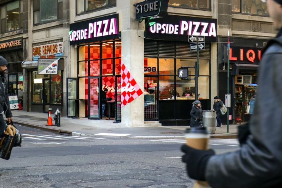 Photo Coverage: UPSIDE PIZZA in Midtown is a Pizza Lovers Destination Image