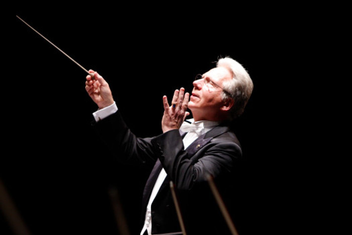Review: 100 YEARS OF BERNSTEIN: CZECH NATIONAL SYMPHONY, CONDUCTED BY JOHN MAUCERI, MEZZO SOPRANO, ISABEL LEONARD at Tilles Center, CW POST University  Image