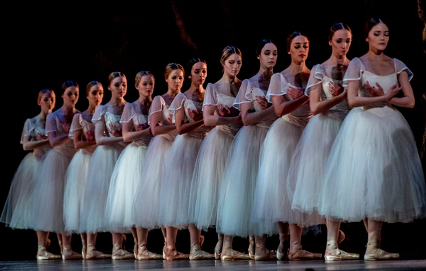 Photo Flash: GISELLE at Academy Of Music in Philadelphia  Image