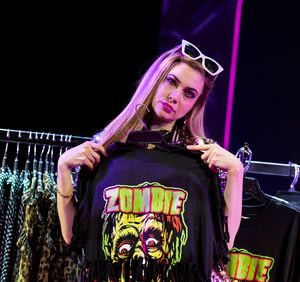 KATLYN CARLSON @ BroadwayWorld KATLYN CARLSON Photo