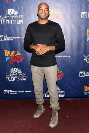 Brandon Victor Dixon @ BroadwayWorld Brandon Victor Dixon Photo