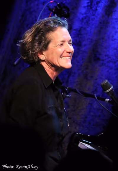 Julie Gold Photo