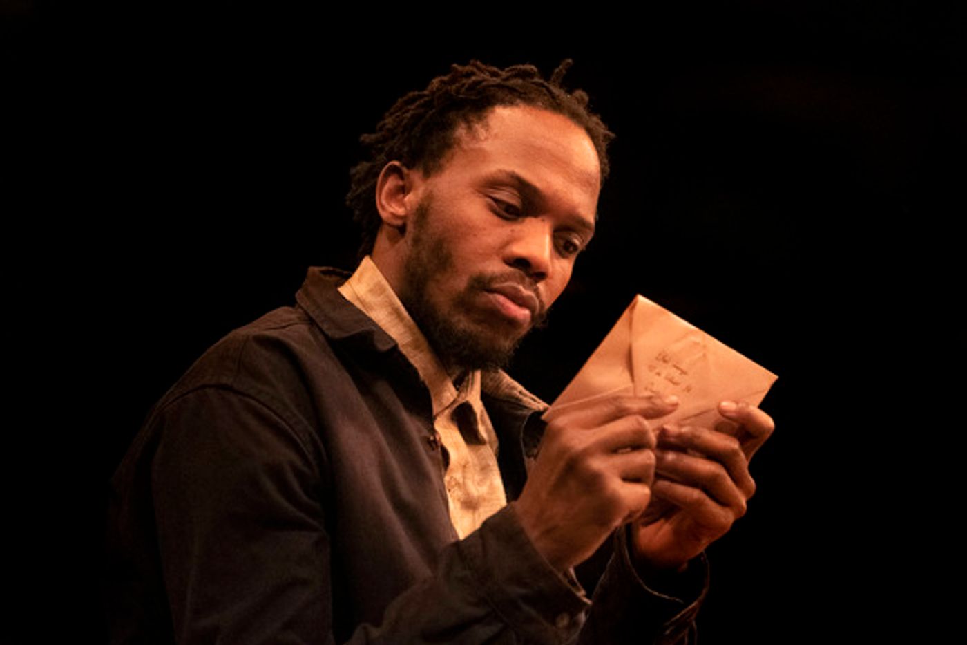 Photo Flash: First Look at BLOOD KNOT at the Orange Tree Theatre Photo Flash: First Look at BLOOD KNOT at the Orange Tree Theatre Image