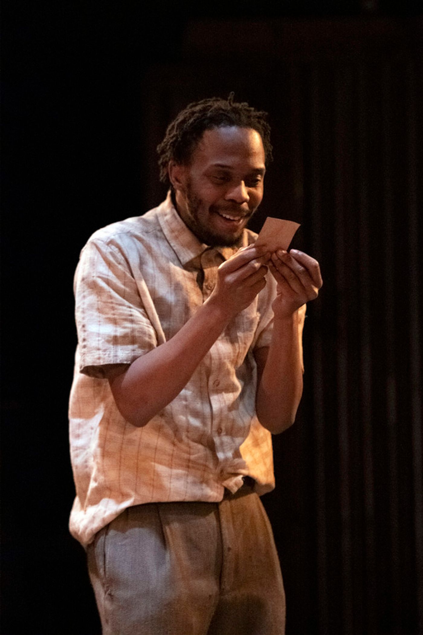 Photo Flash: First Look at BLOOD KNOT at the Orange Tree Theatre Photo Flash: First Look at BLOOD KNOT at the Orange Tree Theatre Image