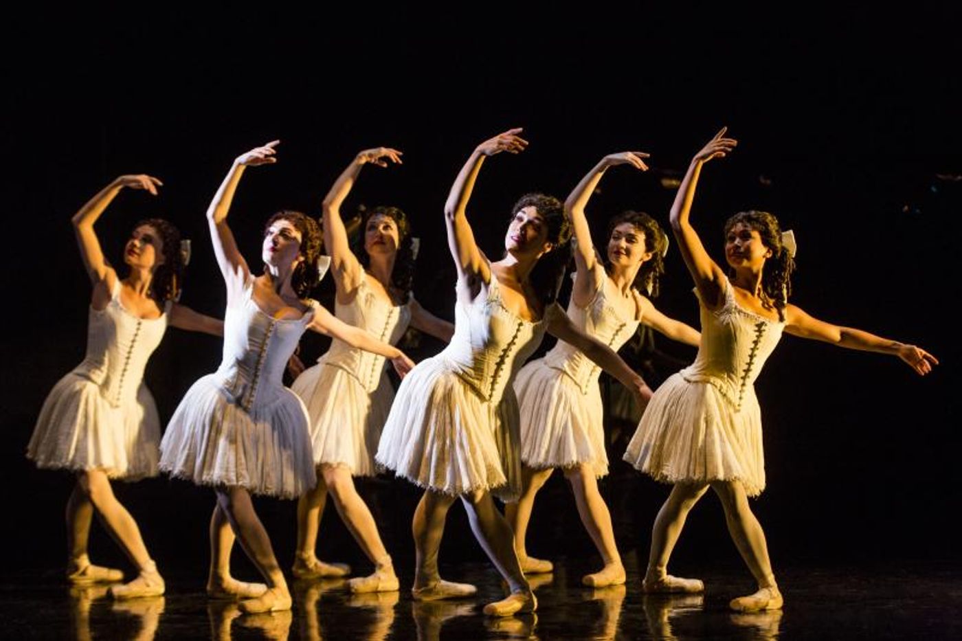 Interview: Xiaoxiao Cao, A CHINESE BALLERINA IN THE PHANTOM OF THE OPERA at Majestic Theatre  Image