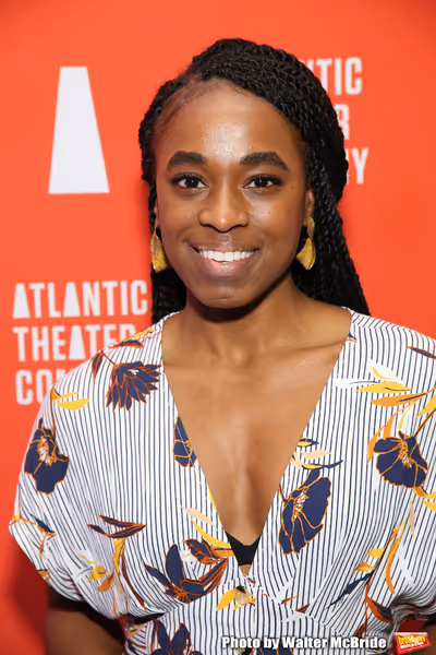 Kristolyn Lloyd  Photo