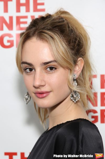 Grace Van Patten  Photo