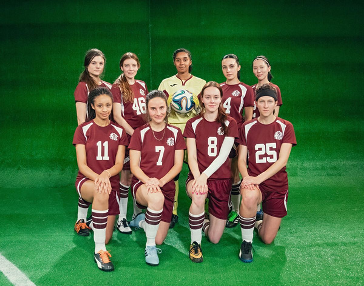 Jacqueline Besson, Caitlin Zambito,
Makeda Declet, Donna Zadeh, Minzi;
Front row: Troy Leigh-Anne Johnson,
Katherine Cronyn, Ellen Neary
and Connor Kelly-Eiding at 