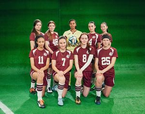 Jacqueline Besson, Caitlin Zambito,
Makeda Declet, Donna Zadeh, Minzi;
Front row: Troy Leigh-Anne Johnson,
Katherine Cronyn, Ellen Neary
and Connor Kelly-Eiding @ BroadwayWorld Jacqueline Besson, Caitlin Zambito,
Makeda Declet, Donna Zadeh, Minzi;
Front row: Tro Photo