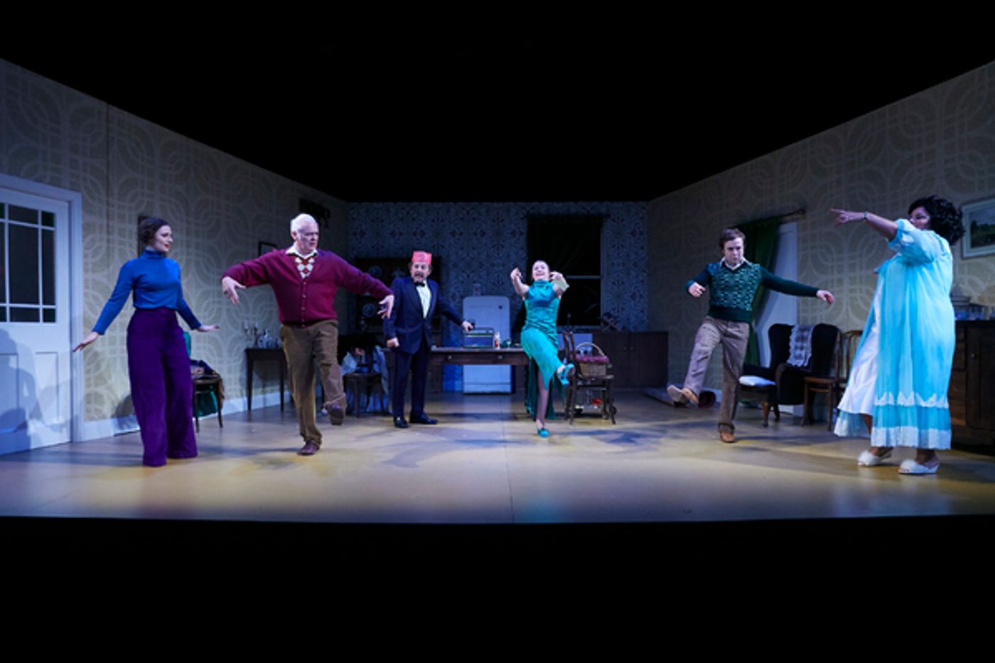 Photo Flash: First Look at ABSURD PERSON SINGULAR at Watford Palace Theatre  Image