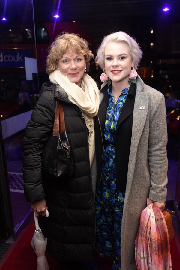 Photo Flash: The Stars Come Out for Press Night for ADMISSIONS at Trafalgar Studios — photo 28 of 32
