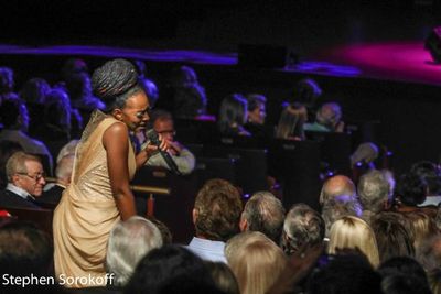 Sy Smith Photo