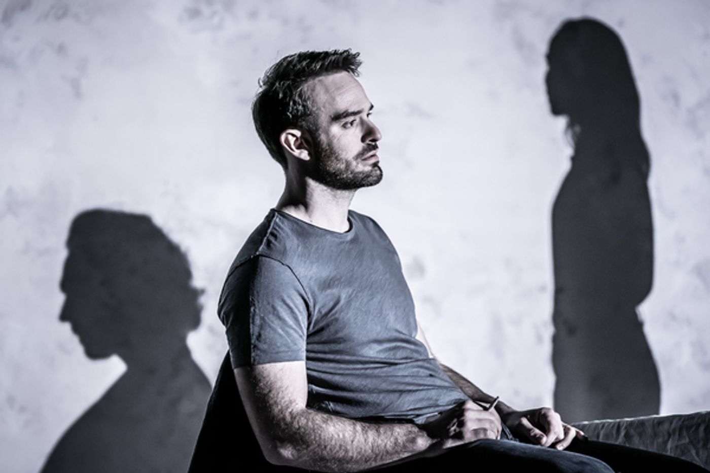 Photo Flash: First Look at Tom Hiddleston and Cast in BETRAYAL  Image
