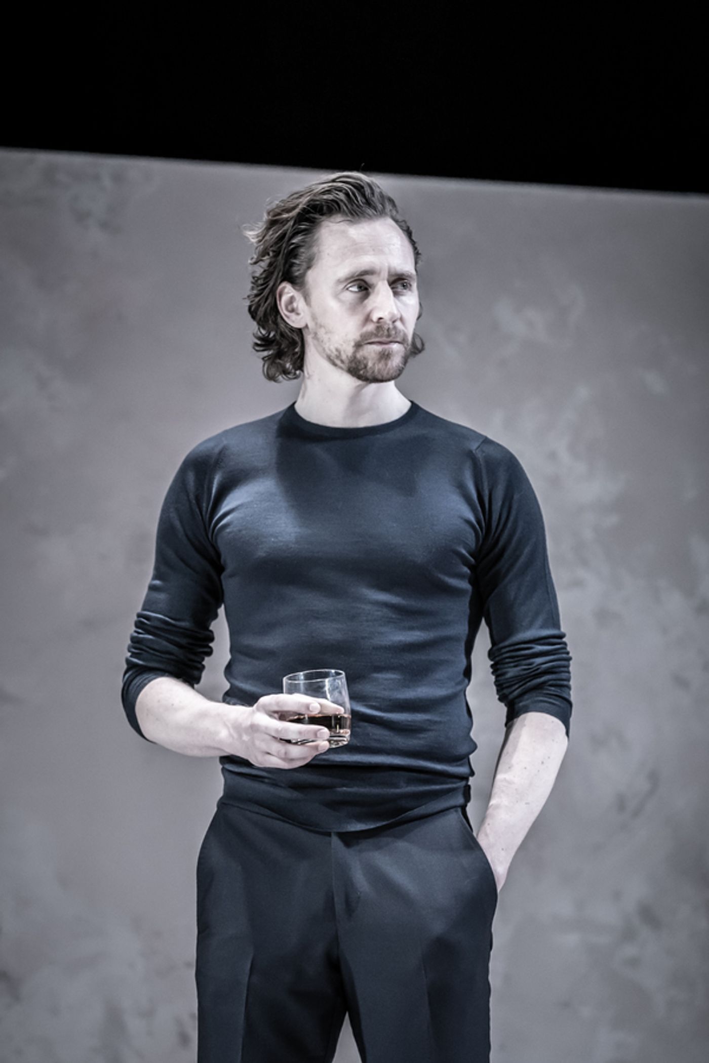 Photo Flash: First Look at Tom Hiddleston and Cast in BETRAYAL  Image