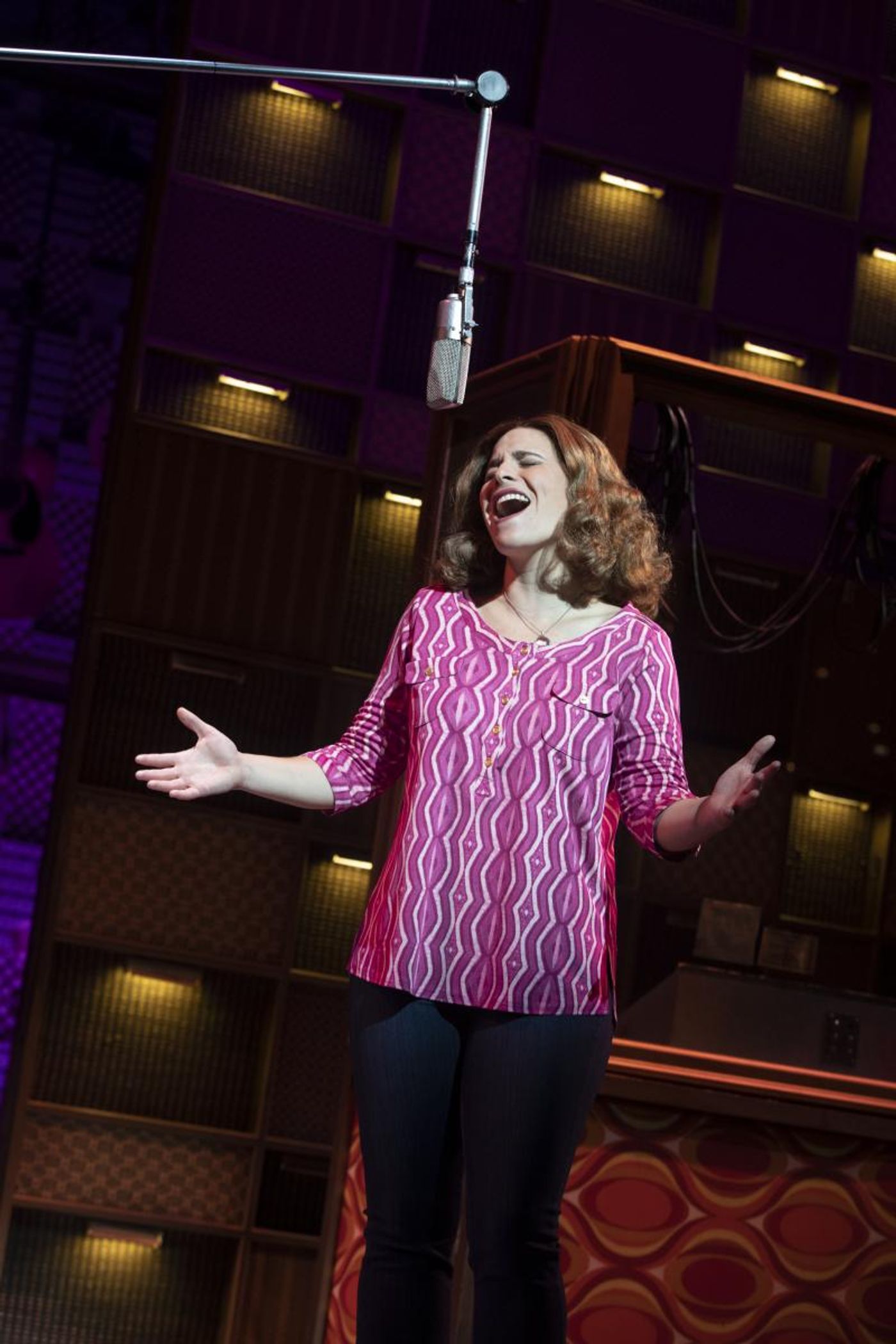 Review: BEAUTIFUL: THE CAROLE KING MUSICAL is Some Kind of Inspirational Wonderful  Image